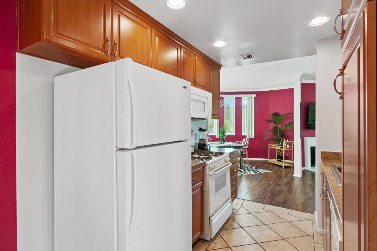 Beverly Hills Chic 2 Bed 2Bath With Patio And Parking 309 Los Angeles Zewnętrze zdjęcie