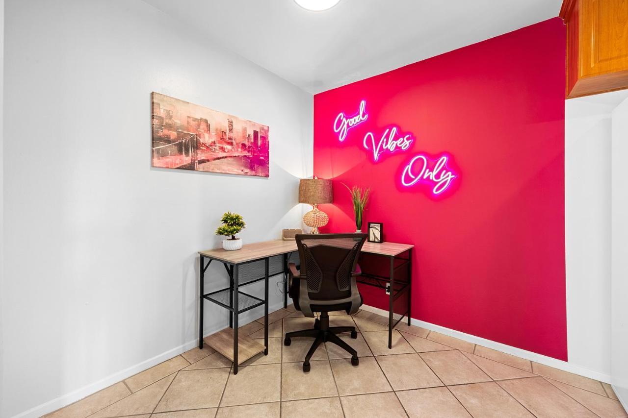 Beverly Hills Chic 2 Bed 2Bath With Patio And Parking 309 Los Angeles Zewnętrze zdjęcie